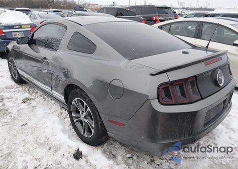 2013 Ford Mustang V6 Premium z USA, uszkodzony, nr VIN 1ZVBP8AM0D5254978
